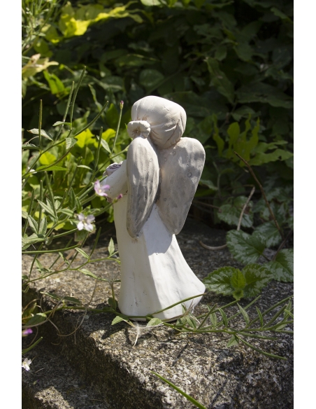 Keramický anděl — květiny