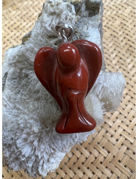 Červený jaspis - přívěsek anděl