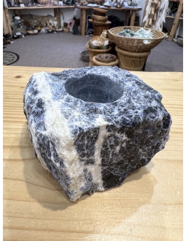 Sodalit - svícen surový