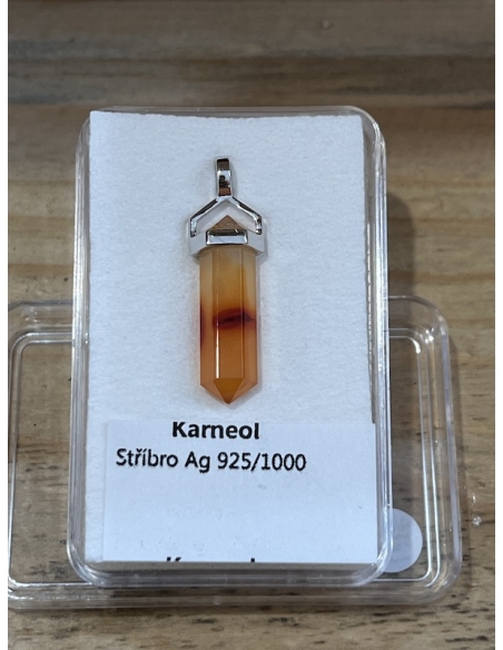 Karneol - přívěsek oboustranný hrot Ag 925