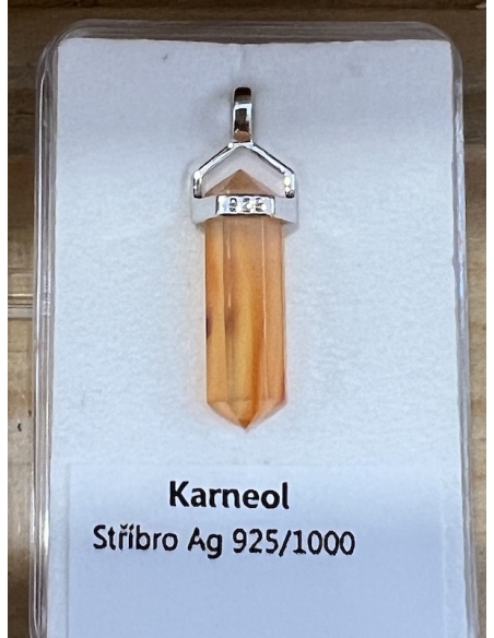 Karneol - přívěsek oboustranný hrot Ag 925