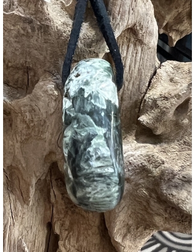 Serafinit - přívěsek na kůži