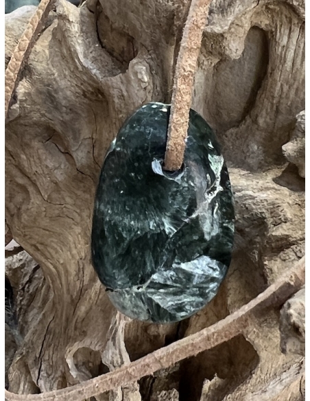 Serafinit - přívěsek na kůži