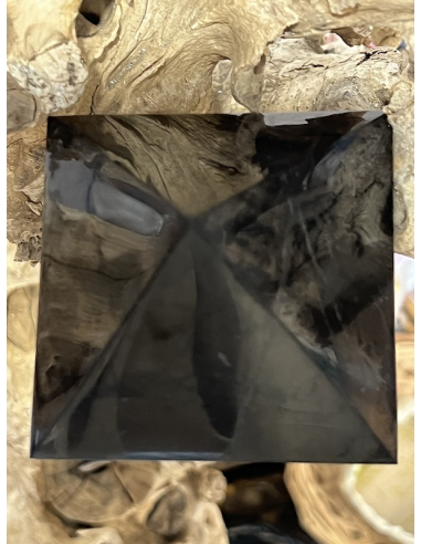 Šungit - pyramida - 8 cm - leštěná