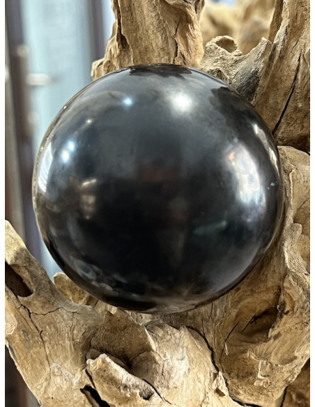 Šungit -  koule leštěná 6, 2 cm