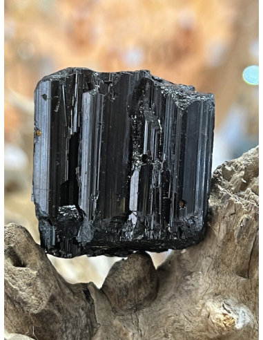 Turmalín - přírodní krystal