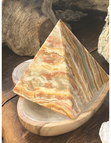 Zlatý onyx - pyramida - Pákistán ( 1050 g )