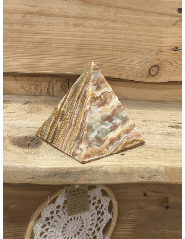 Zlatý onyx - pyramida - Pákistán ( 1050 g )