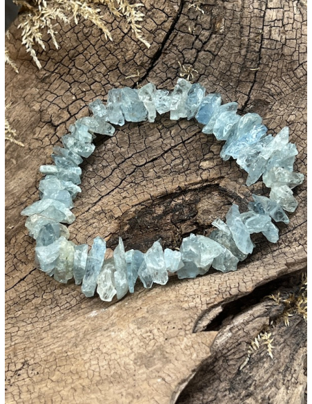 Akvamarín - náramek ze surových kousků