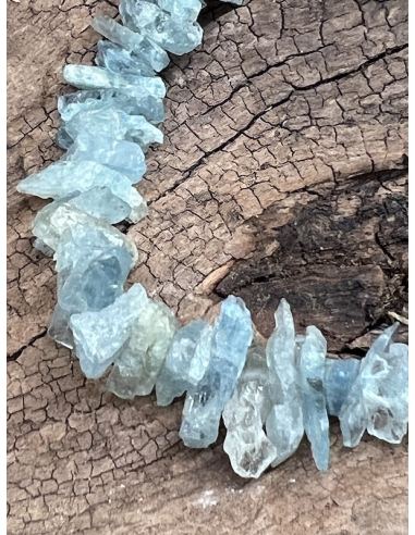 Akvamarín - náramek ze surových kousků