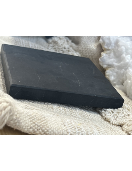 Šungit - čtvercová deska - neleštěná