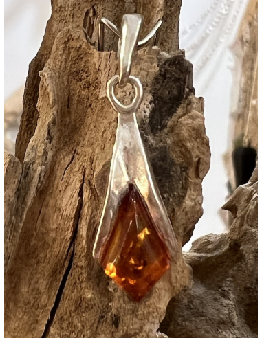 Jantar - přívěsek - stříbro Ag 925
