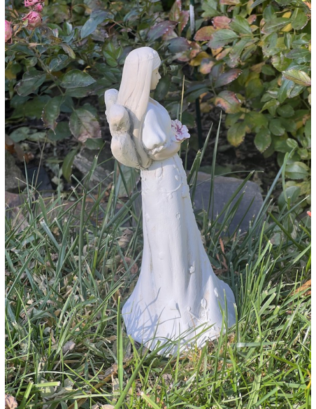 Anděl / víla - s květinou