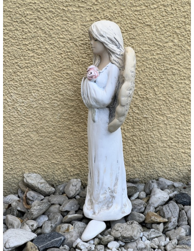 Anděl / víla - s květinami