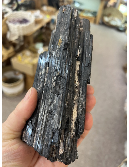 Turmalín - krystal ( 1170 g )