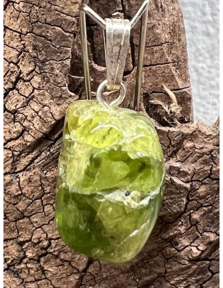 Olivín / Peridot - přívěsek - stříbro Ag 925